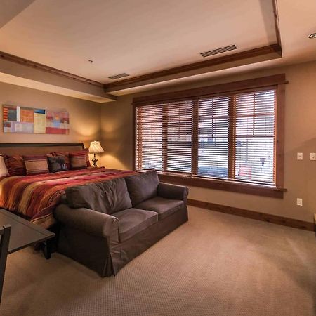 East West Hospitality At Tahoe Truckee Exterior photo