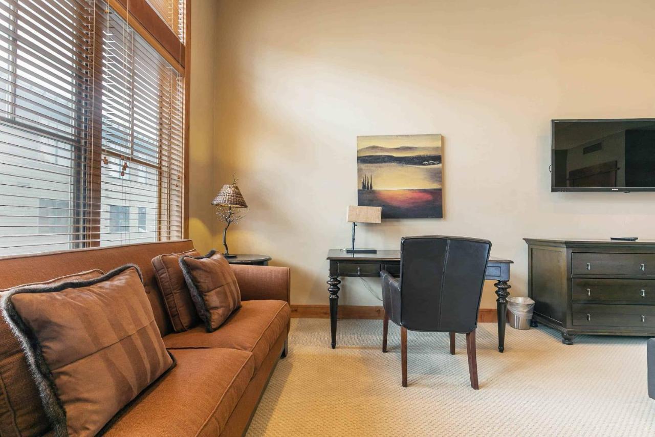 East West Hospitality At Tahoe Truckee Exterior photo