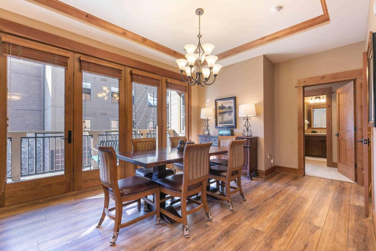 East West Hospitality At Tahoe Truckee Exterior photo