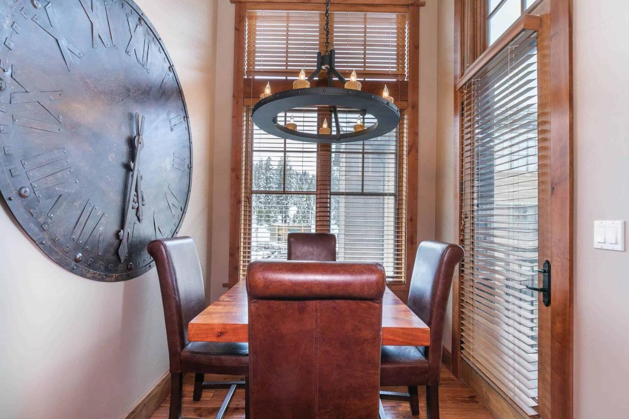 East West Hospitality At Tahoe Truckee Exterior photo